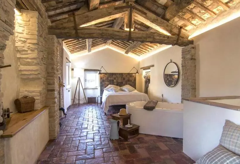 Aamiaismajoitus (B&B) Tuttomio Suite Con Idromassaggio