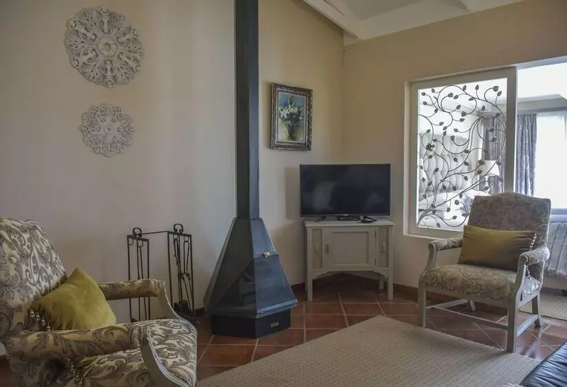 Clarens Retreat