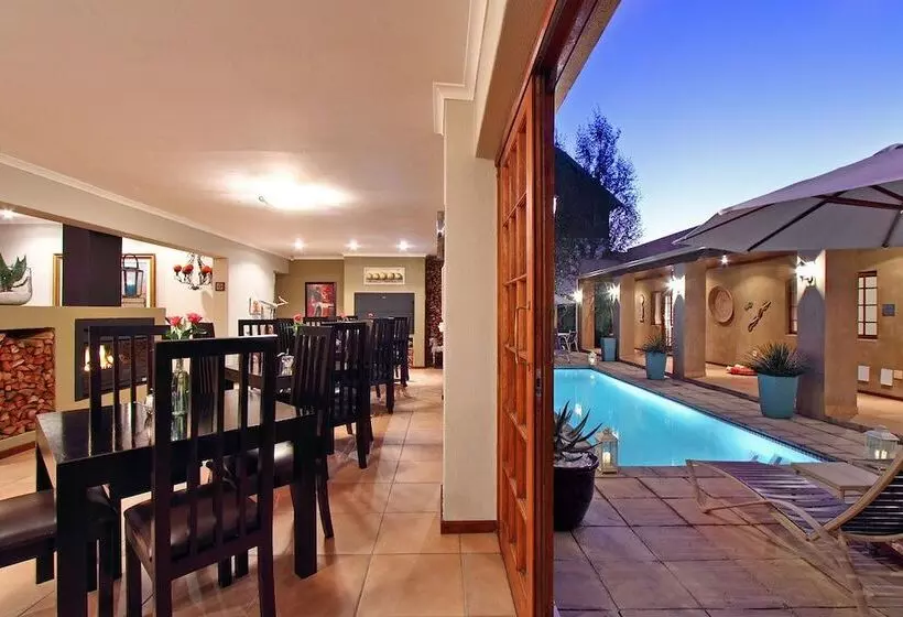 هتل Apple Tree Guest House