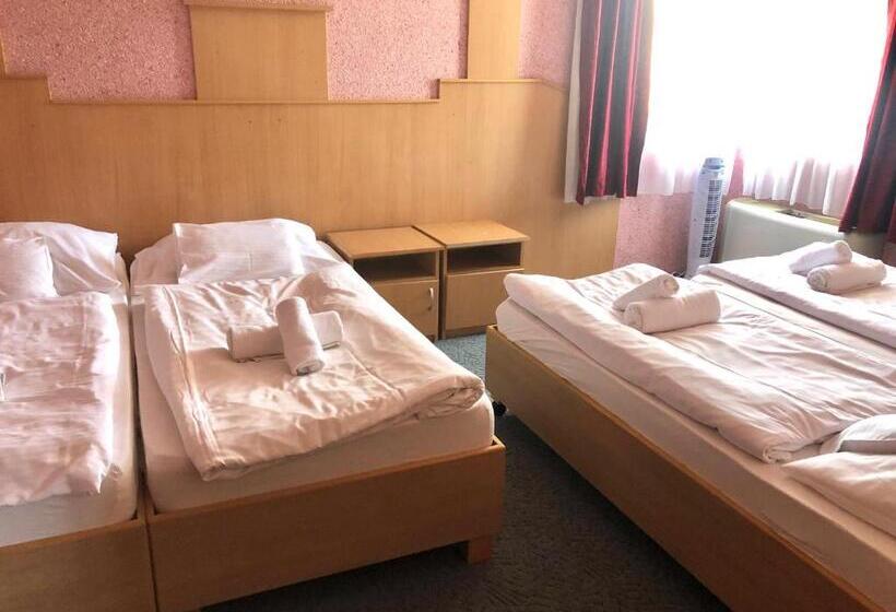 Hotel Bagolyvár Inárcs