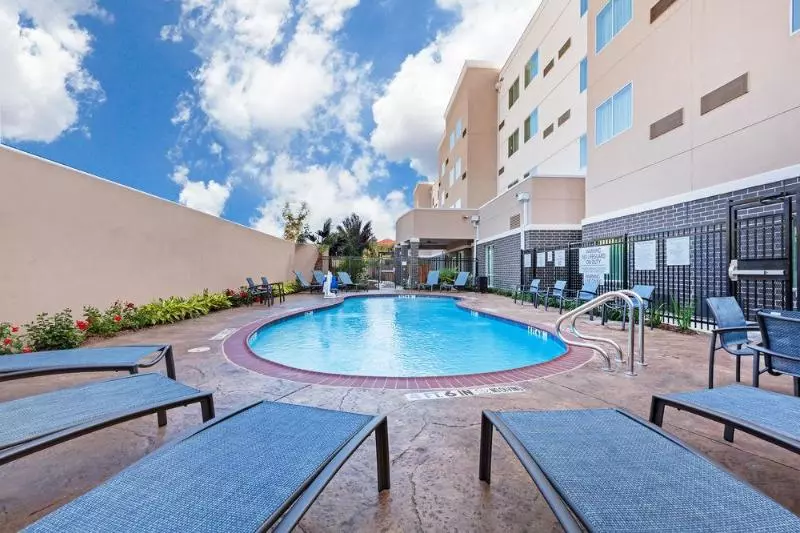 ホテル Courtyard Houston I10 West/park Row