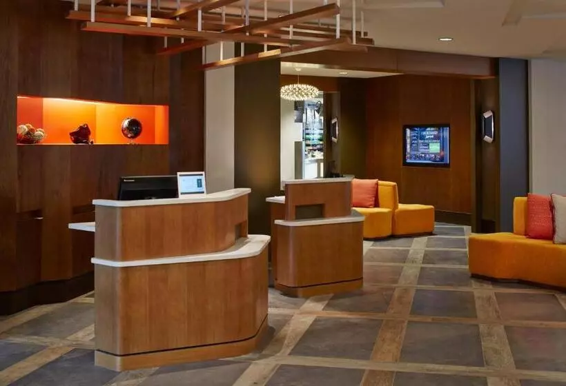 ホテル Courtyard By Marriott Lake George