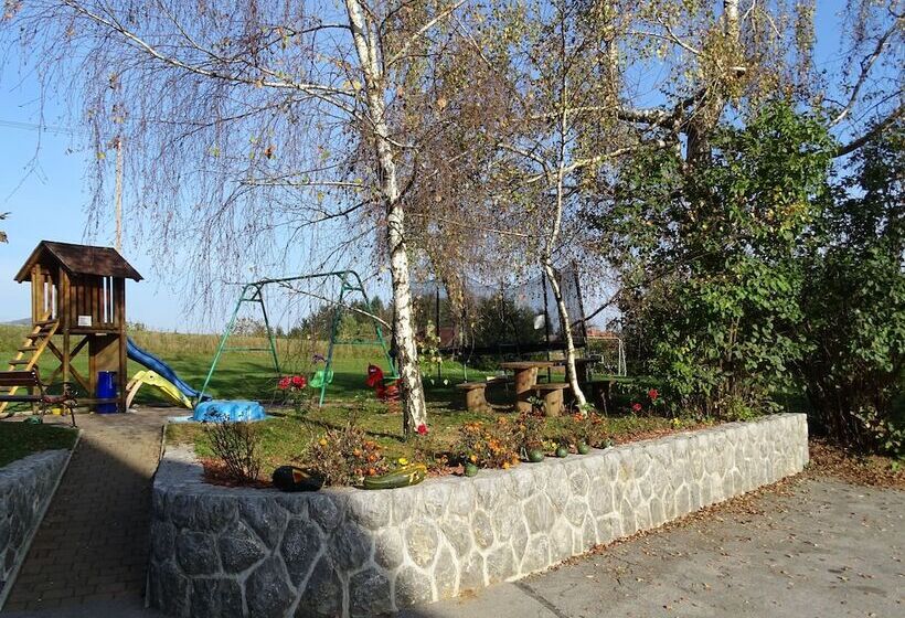 هتل Guesthouse Mesec Zaplana