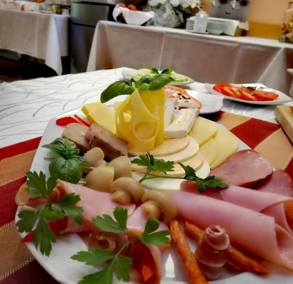 בית מלון כפרי Helena