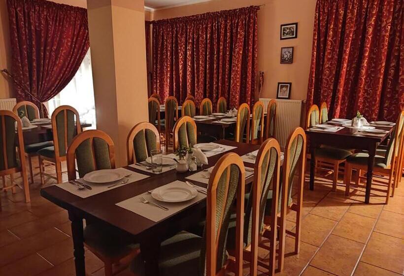 בית מלון כפרי Helena