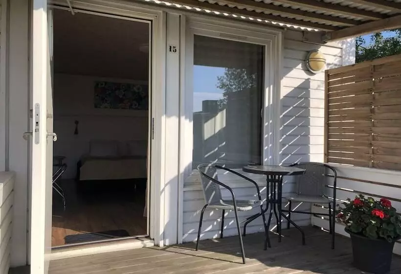 ホテル Kvarnen Pensionat Och Restaurang