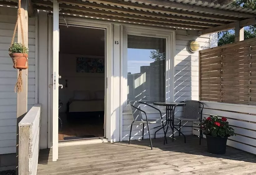 ホテル Kvarnen Pensionat Och Restaurang