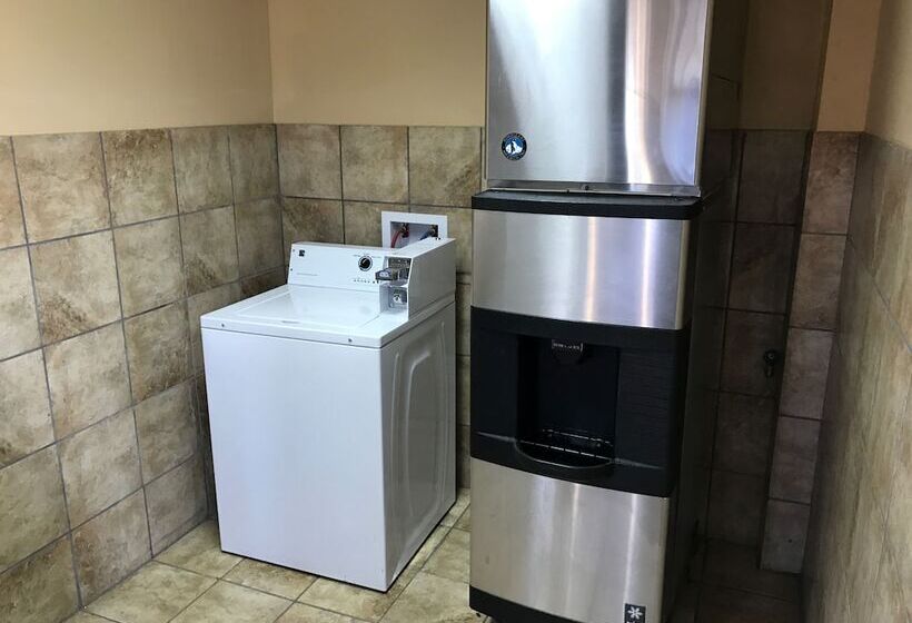 בית מלון כפרי Legacy Inn Gallatin