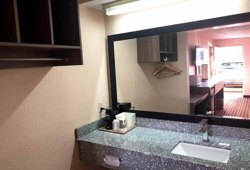 בית מלון כפרי Legacy Inn Gallatin