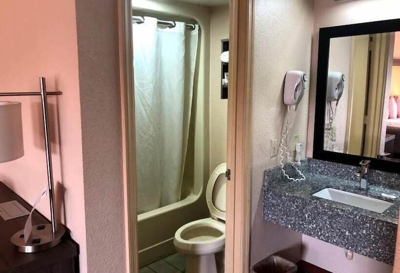 בית מלון כפרי Legacy Inn Gallatin