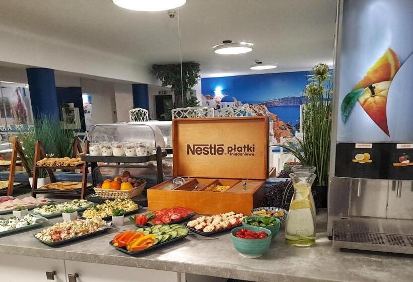 ホテル Malinowski Economy