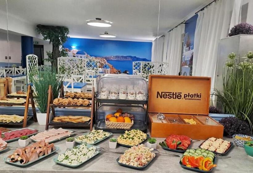 ホテル Malinowski Economy