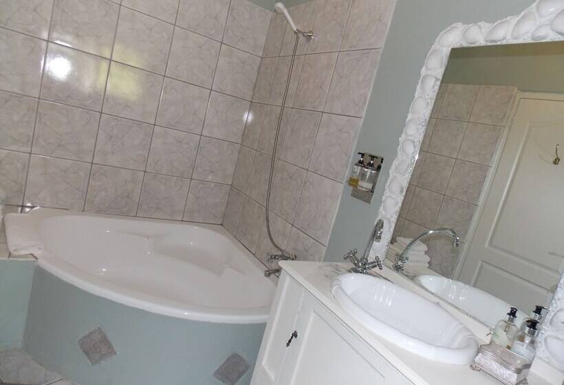 酒店 The Red Tin Roof