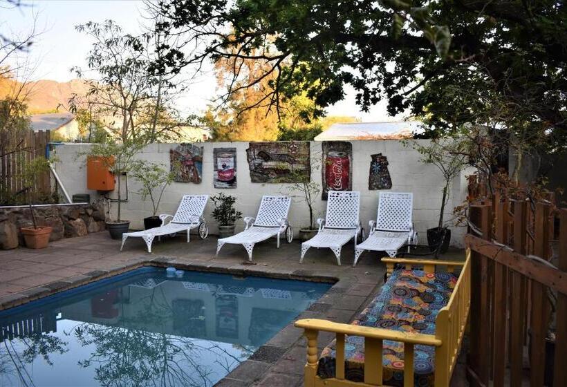 酒店 The Red Tin Roof