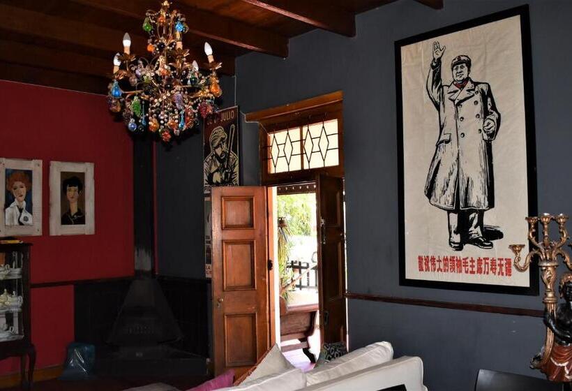 酒店 The Red Tin Roof