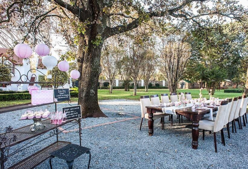 호텔 River Meadow Manor