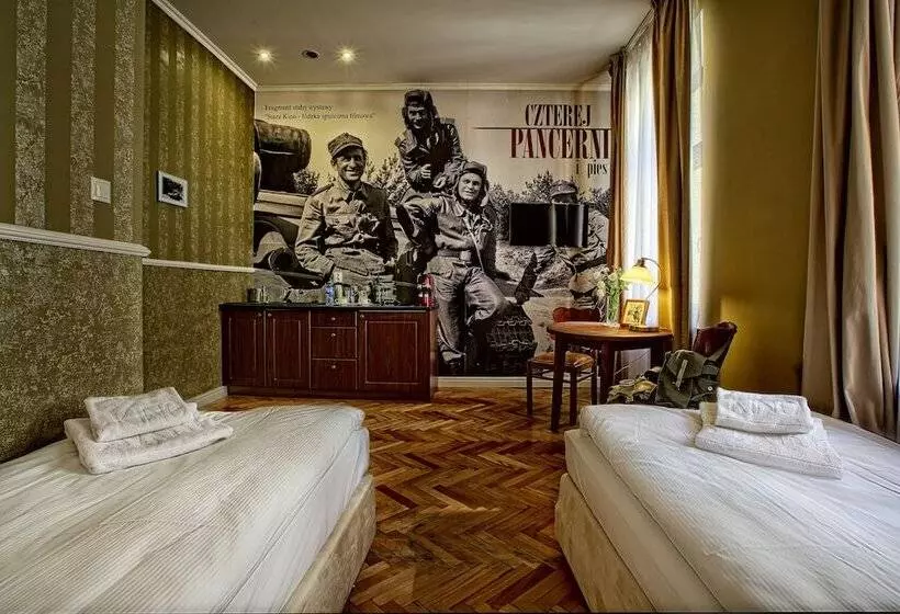 هتل Stare Kino Cinema Residence
