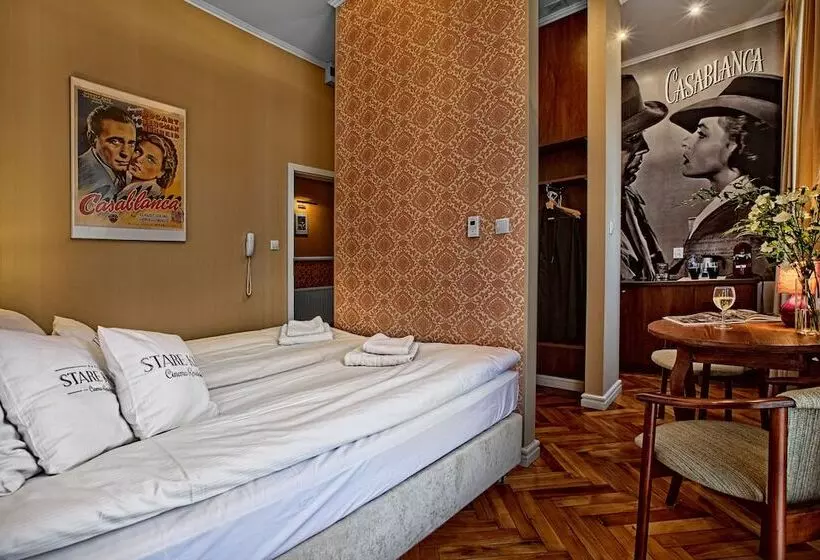 هتل Stare Kino Cinema Residence