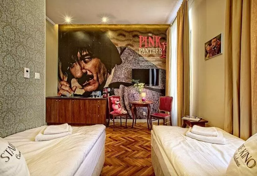 هتل Stare Kino Cinema Residence