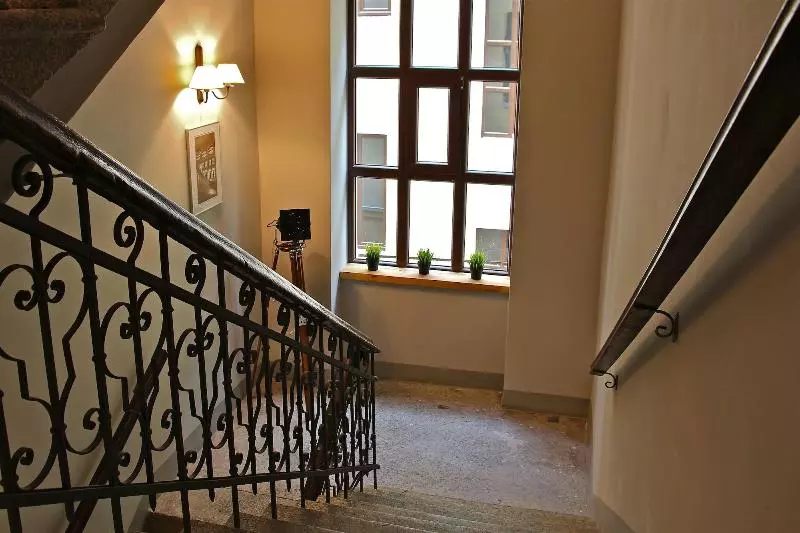 هتل Stare Kino Cinema Residence