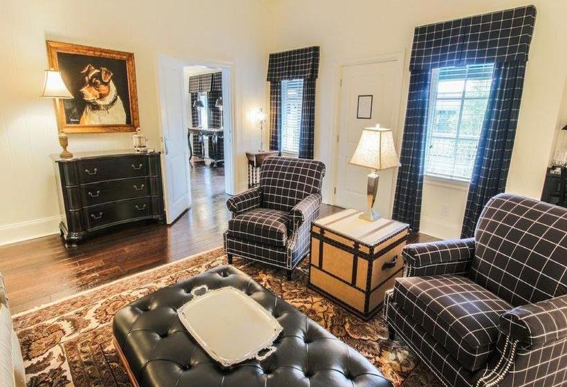 فندق The Park On Main