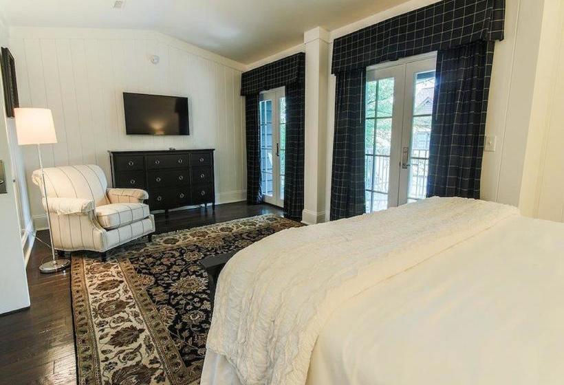 فندق The Park On Main