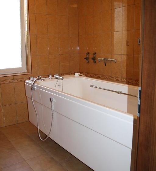 Meridian Thermal Hotel Akupunktúra és Természetgyógyászati Centrum