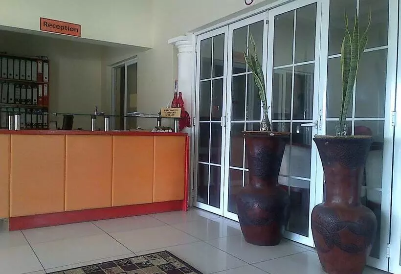 پانسیون Comfort Palace Guesthouse Kasane