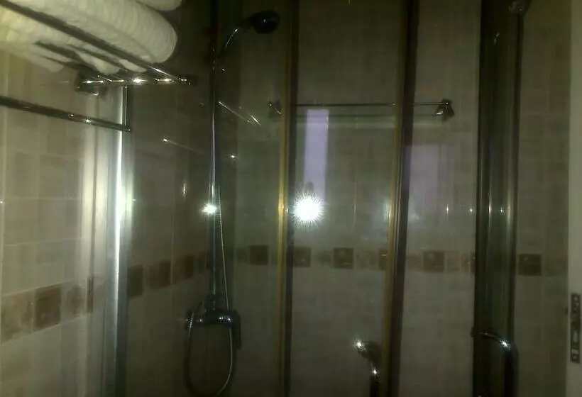 پانسیون Comfort Palace Guesthouse Kasane