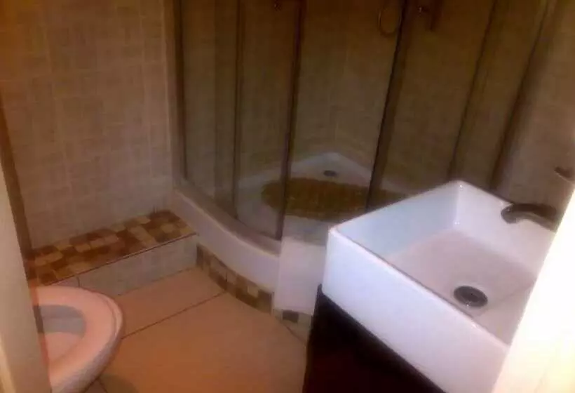پانسیون Comfort Palace Guesthouse Kasane