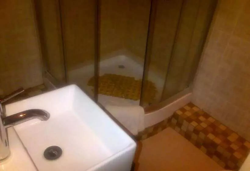 پانسیون Comfort Palace Guesthouse Kasane