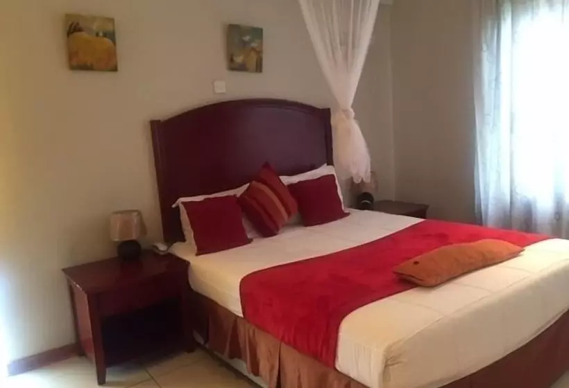 پانسیون Comfort Palace Guesthouse Kasane