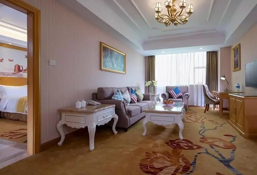 Vienna International Hotel Guangzhou Panyu City Bridge Center International