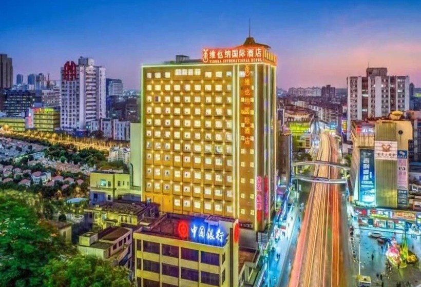 Vienna International Hotel Guangzhou Panyu City Bridge Center International