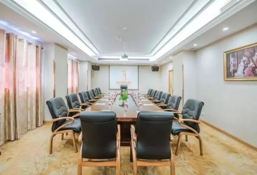 Vienna International Hotel Guangzhou Panyu City Bridge Center International