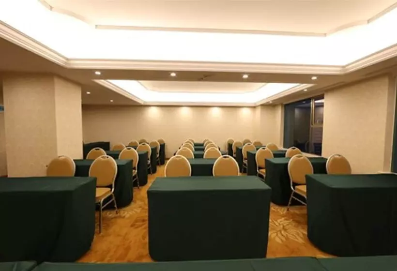 Vienna International Hotel Guangzhou Panyu City Bridge Center International
