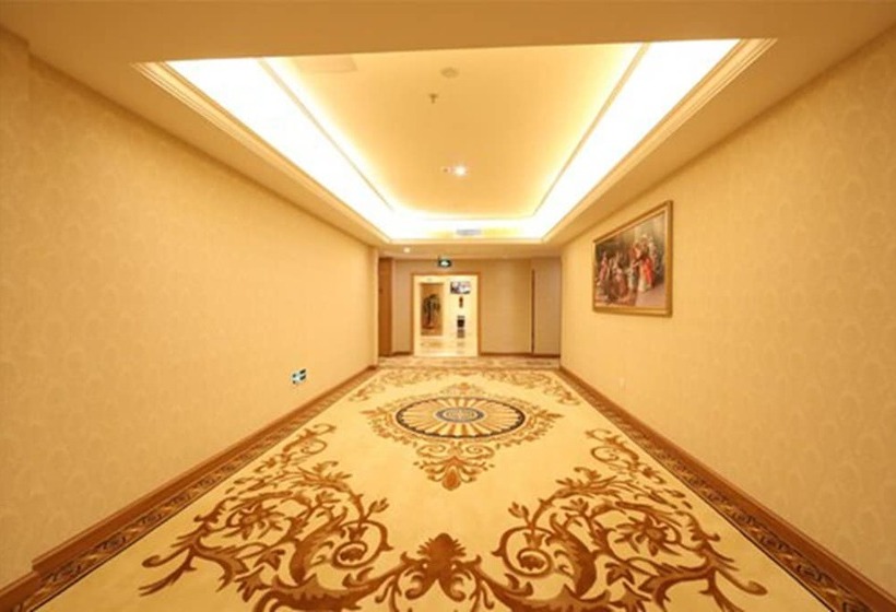 Vienna International Hotel Guangzhou Panyu City Bridge Center International