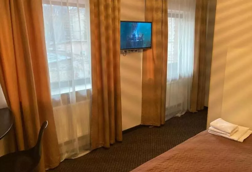 ユースホステル міні готель тремпель