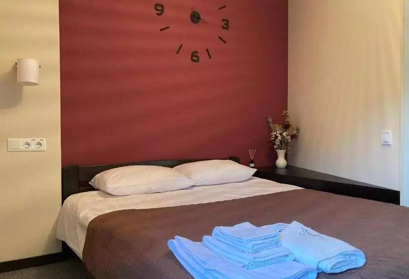 ユースホステル міні готель тремпель