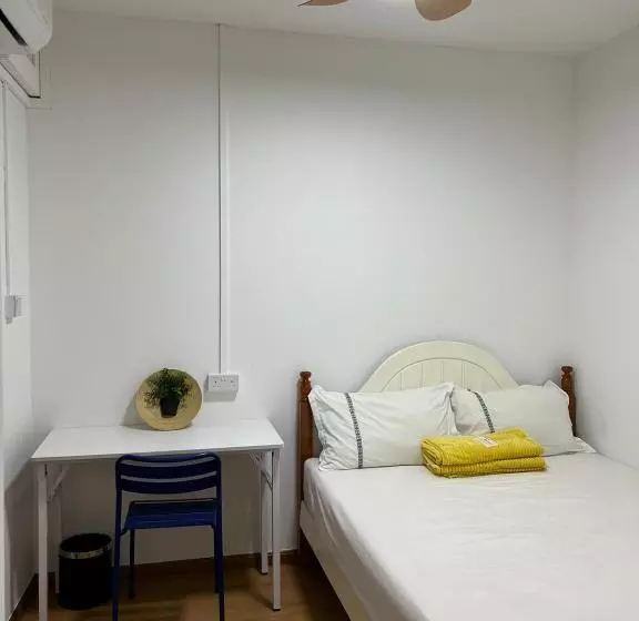 هاستل Duke Living