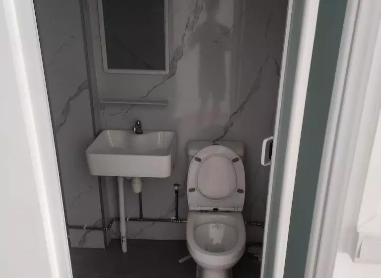 هاستل Duke Living