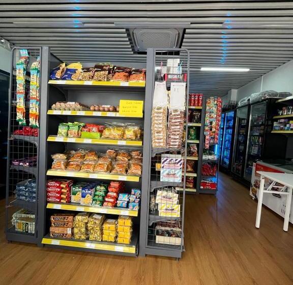 هاستل Duke Living