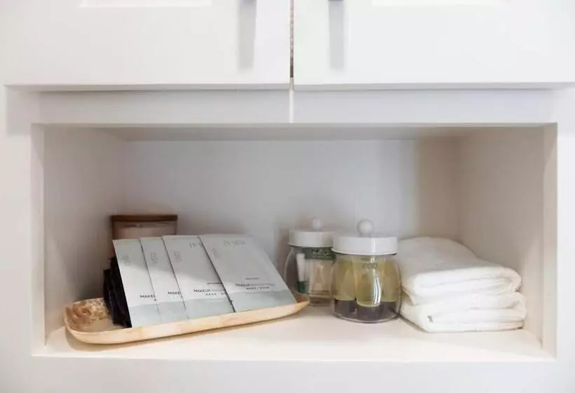 Retkeilymaja New Cowgirl Shipping Container Home