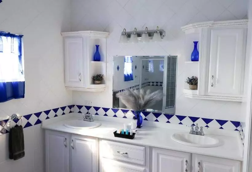 تختخواب و صبحانه C&d Residential Penthouse