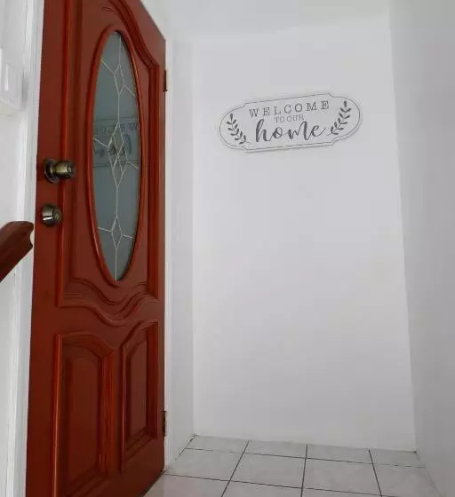 تختخواب و صبحانه C&d Residential Penthouse