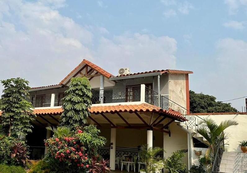 تختخواب و صبحانه El Refugio