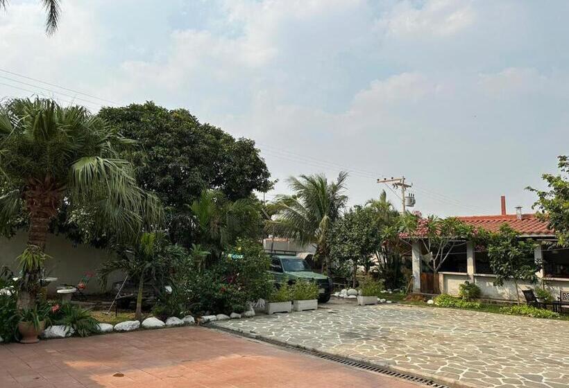 تختخواب و صبحانه El Refugio