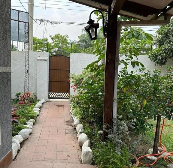 تختخواب و صبحانه El Refugio