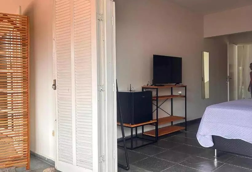 تختخواب و صبحانه Suítes Aqui é Seu Lugar Itaguá