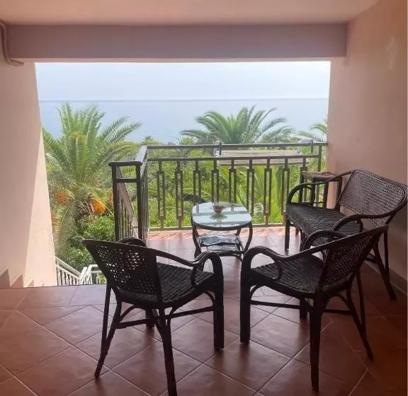 Aamiaismajoitus (B&B) Una Finestra Sul Mare